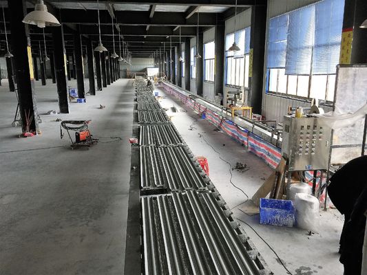 좋은 가격 PLC 집중 통제를 가진 자동적인 석고 처마 장식 생산 라인 온라인으로