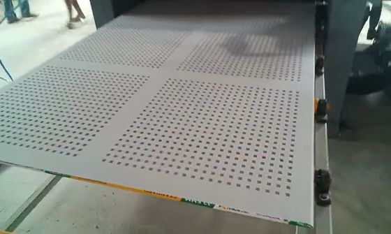 천공 된 석고 건식 벽체 보드 보드 천장 기계 석고 소기업을위한 거짓 천장 펀칭 기계