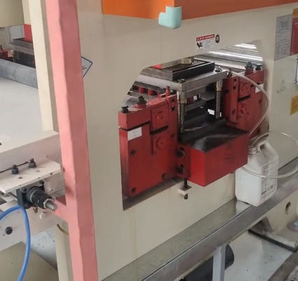 맞춤형 풀 자동 보드 천공 강철 펀칭 머신