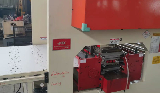 타일 ​​유압 프레스 컴퓨터 MDF 보드 시트 보드 펀칭 머신 수술이 쉬운