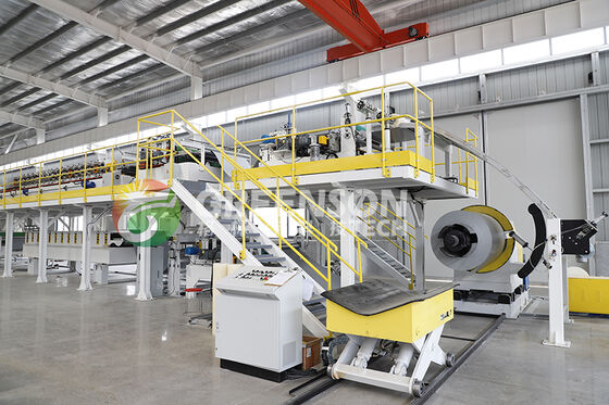 좋은 가격 300kW 전력 및 조절 가능한 폭을 갖춘 완전 자동 PU 샌드위치 패널 생산 라인 기계 온라인으로