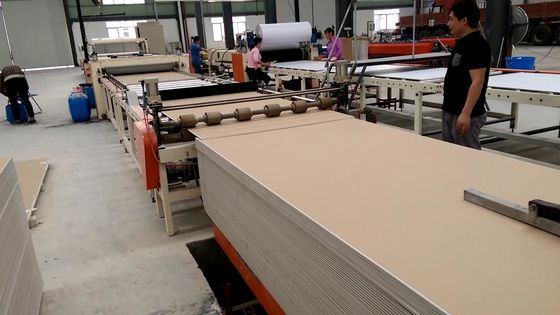 칼슘 규산염 널 알루미늄 호일 박판으로 만드는 기계 380V의 50HZ 빈도